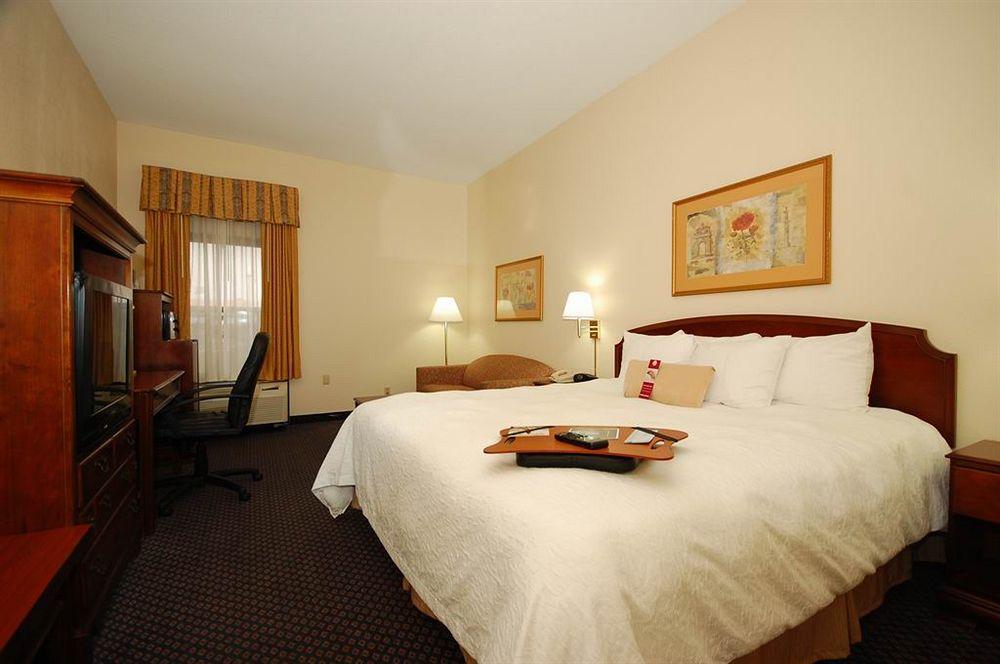 Hampton Inn Petersburg-Fort Gregg Adams Ngoại thất bức ảnh